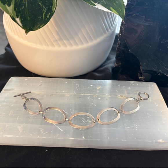 Modern Sterling Silver Oval Link Bracelet – 7” – 11 Grams – Minimalist Statement - Picture 3 of 3